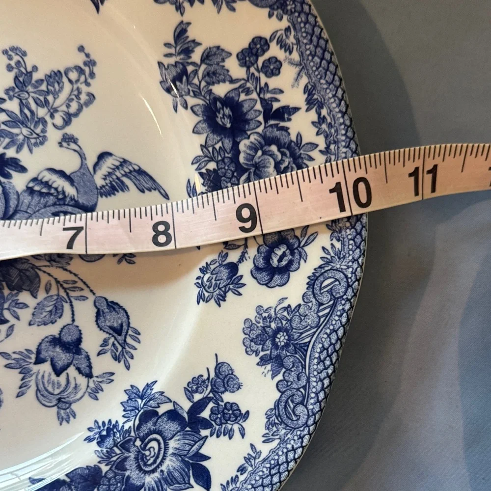 Blue and White Floral Porcelain Dinner Plates - Set of 4 - Picture 4 of 4